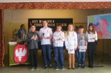 Uczniowie Szkoły Podstawowej nr 9 w Malborku uczcili 221 rocznicę uchwalenia konstytucji 3 maja