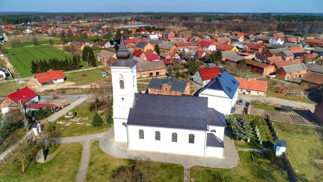 Ołobok i Jezioro Czerniak (Ołobockie) widziane z lotu ptaka