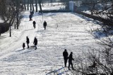 Tak wyglądał sobotni zimowy dzień w Parku Solankowym w Inowrocławiu. Zobaczcie zdjęcia