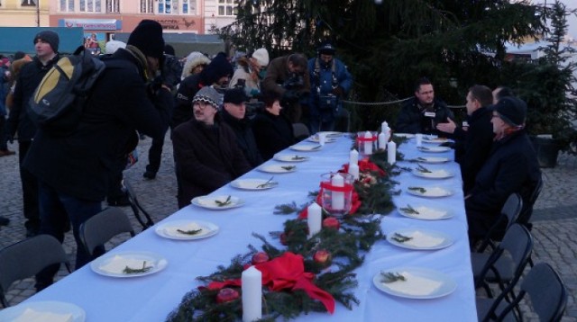 W poniedziałek 22 grudnia jak co roku spotkamy się na Starym ...