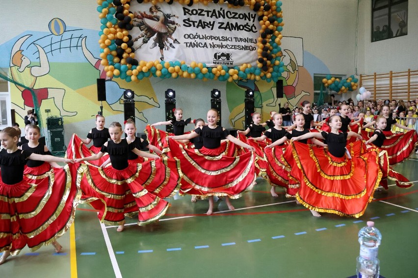 Niesamowity sukces tancerzy z Chełma.  Aż 22 miejsca na podium w ogólnopolskim turnieju tańca nowoczesnego. Zobacz zdjęcia