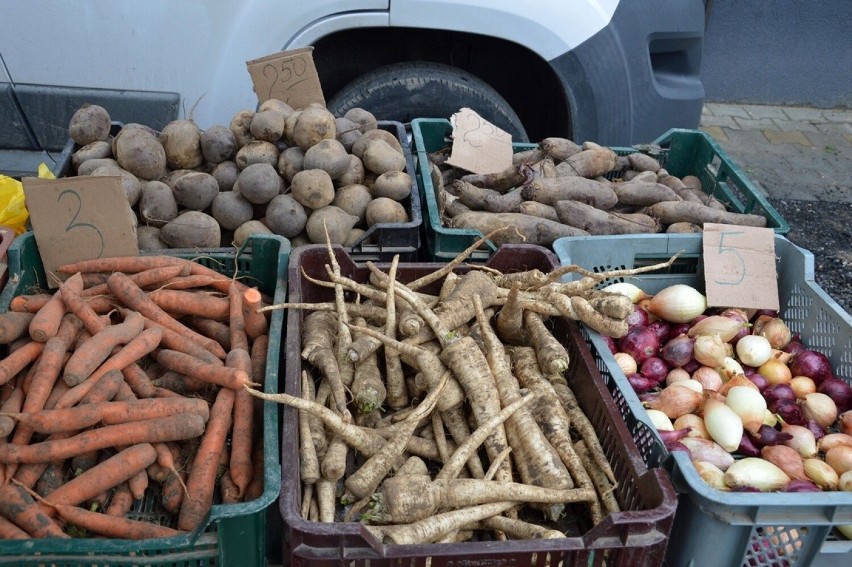 Bazary w Stalowej Woli w piątek 30 września. Sprawdź ceny warzyw i owoców. Co można było kupić i w jakiej cenie? Zobacz zdjęcia