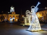 Świąteczne iluminacje zdobią Grójec. Zobaczcie, jak pięknie wygląda miasto w świątecznej scenerii [ZDJĘCIA]