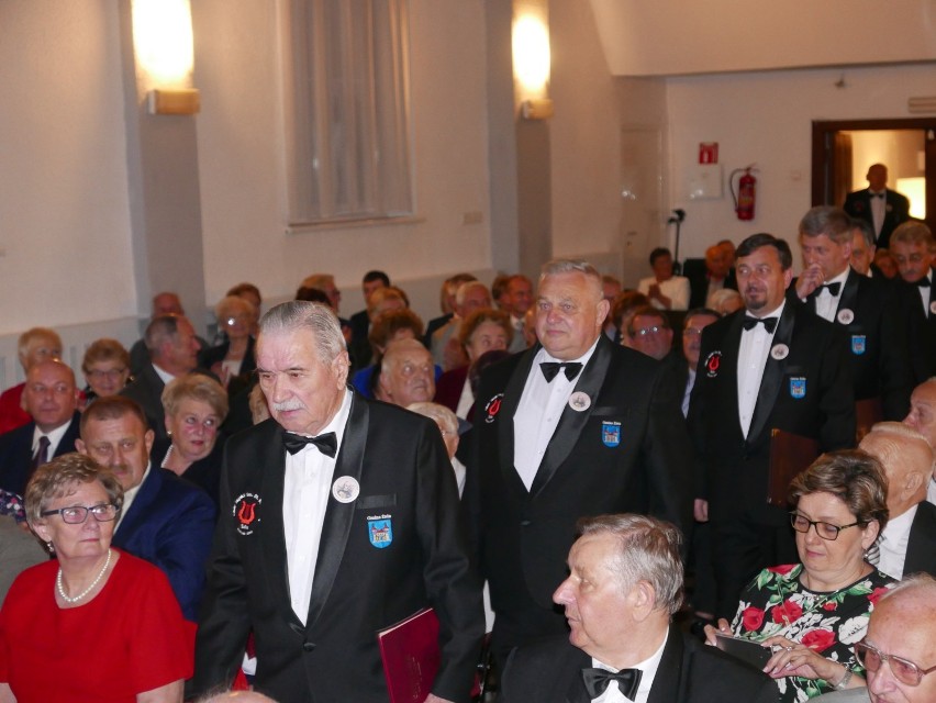Koncert jubileuszowy z okazji 110 rocznicy istnienia chóru Moniuszko w Żninie [wyróżnieni, zdjęcia, wideo] 