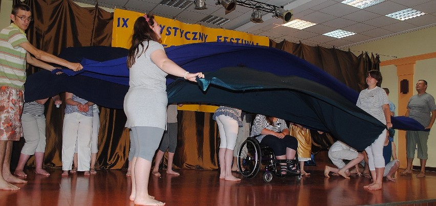 Niepełnosprawni na szamotulskiej scenie