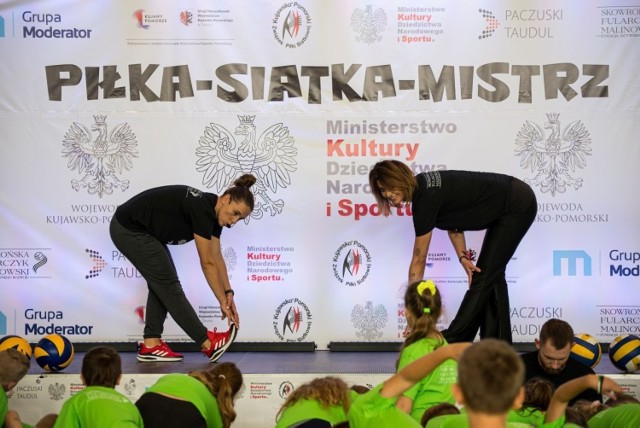 Zajęcia prowadzą polskie mistrzynie: Katarzyna Skowrońska - dwukrotna mistrzyni Europy w siatkówce oraz Magdalena Fularczyk-Kozłowska - mistrzyni olimpijska w wioślarstwie