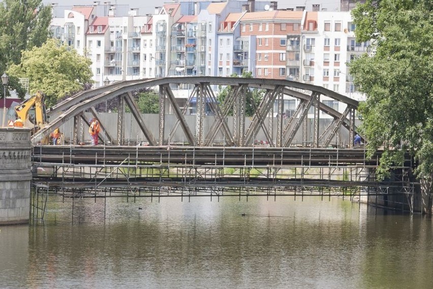 Wrocław: Tramwaje wrócą na mosty Młyńskie w marcu 2012 r. (ZDJĘCIA)