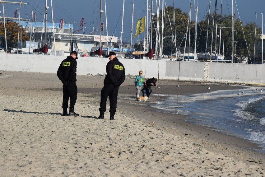 Zakaz kąpieli w wodach Zatoki Gdańskiej w rejonie gmin...