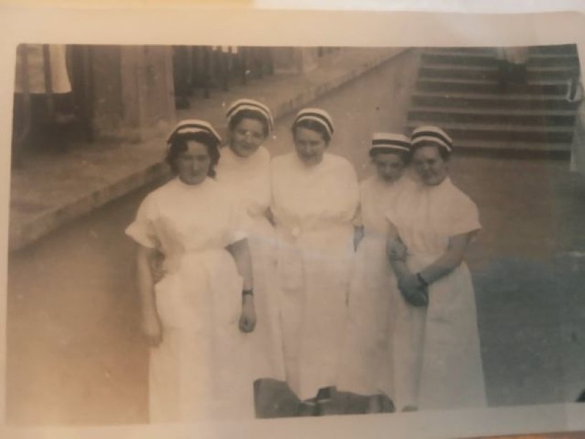 Wieluńskie pielęgniarki na archiwalnych zdjęciach ze zbiorów Apolonii Mech