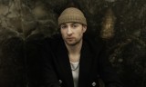 Dominik Dudek, zwycięzca The Voice of Poland, nową piosenką pokazuje, jaką muzykę chce tworzyć. Posłuchajcie "Tak mi mów"
