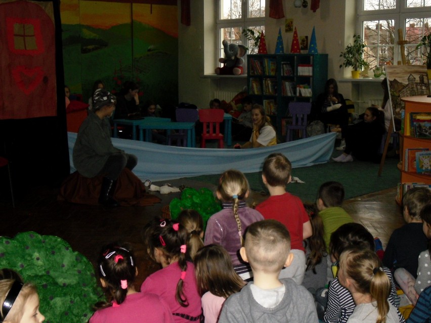 Przedstawienia w wolsztyńskiej bibliotece