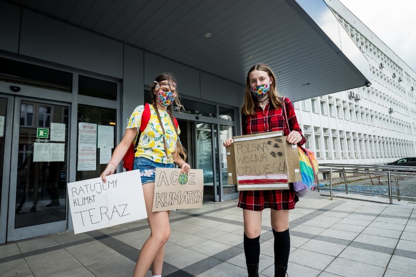 Młodzieżowy Strajk Klimatyczny w Bydgoszczy  - zdjęcia.