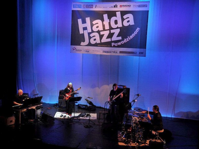 Hałda Jazz Powodzianom, Urban Groove Ensamble, Teatr Muzyczny Capitol, Wrocław 11 IX 2010.