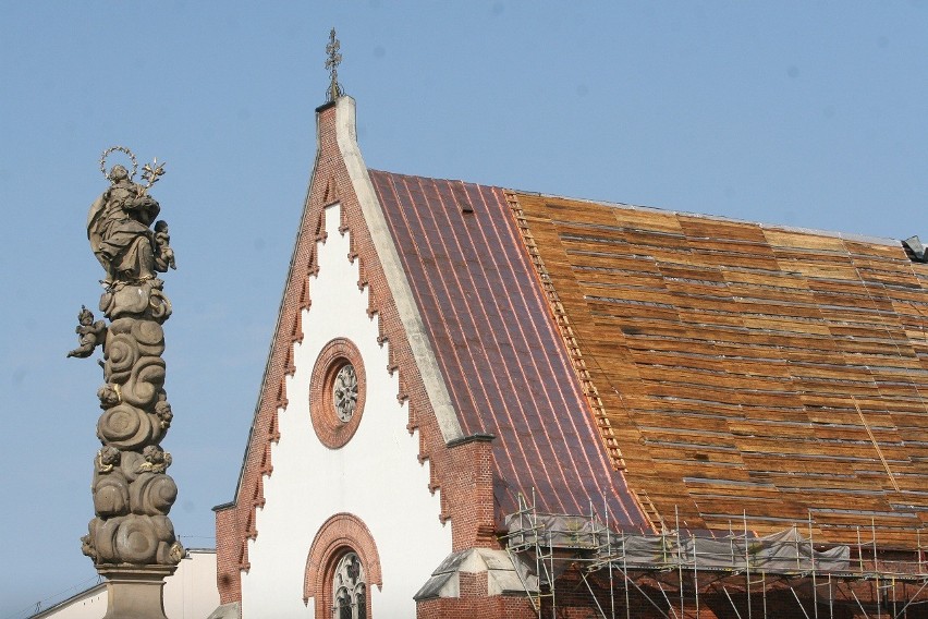 Szybko idą prace w kościele na rynku [FOTO]