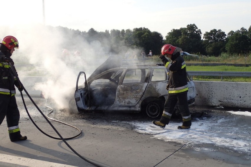 Pożar auta na A1 na węźle Rybnik