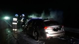 Pożar samochodu na S8 na wysokości Lututowa. Trzy zastępy straży walczyły z ogniem ZDJĘCIA