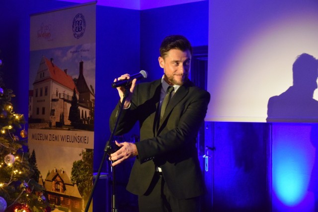 Koncert noworoczny 2020 w wieluńskim muzeum. Wystąpił Kacper Kuszewski