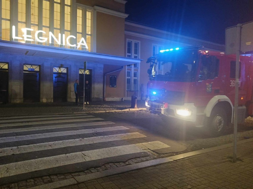 W budynku dworca PKP w Legnicy włączył się alarm...