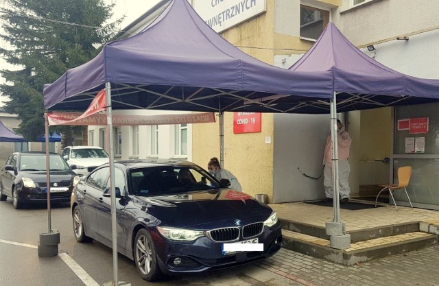 Przy Centrum Zdrowia Tuchów pracują teraz dwa punkty wymazowe.