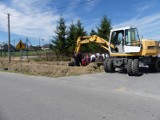 Przy drodze powiatowej w Nienaszowie budują 200-metrowy chodnik 