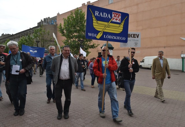 Pracownicy firmy Enkev protestowali przed UMŁ