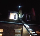 Gmina Przywidz. Groźne zadymienie z przewodów kominowych w domu w Pomlewie. Strażacy ruszyli z pomocą |ZDJĘCIA