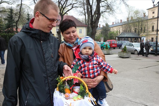 Wielkanoc 2014 na Żywiecczyźnie. Święcenie wielkanocnych pokarmów.