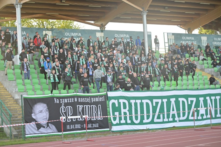 Kibice na meczu Olimpia Grudziądz - Śląsk II Wrocław