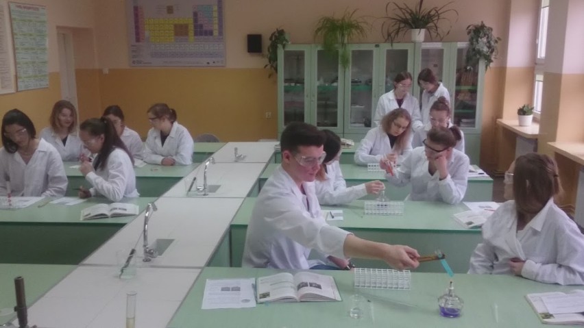 Grupa Azoty "Siarkopol" wspiera edukację staszowskich licealistów