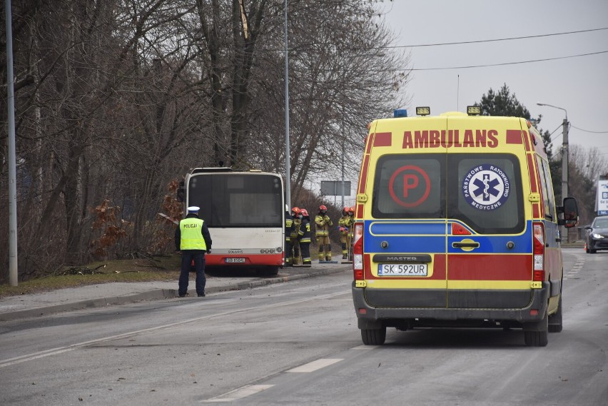 Dramatyczny wypadek autobusu w Jastrzębiu. Relacje świadków. "Myślałem, że znowu tąpnęło, był  huk i ziemia pod nogami nam zadrżała"