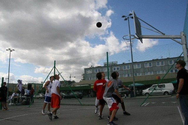 MOSiR Lublin: Zagraj w uliczną koszykówkę za darmo