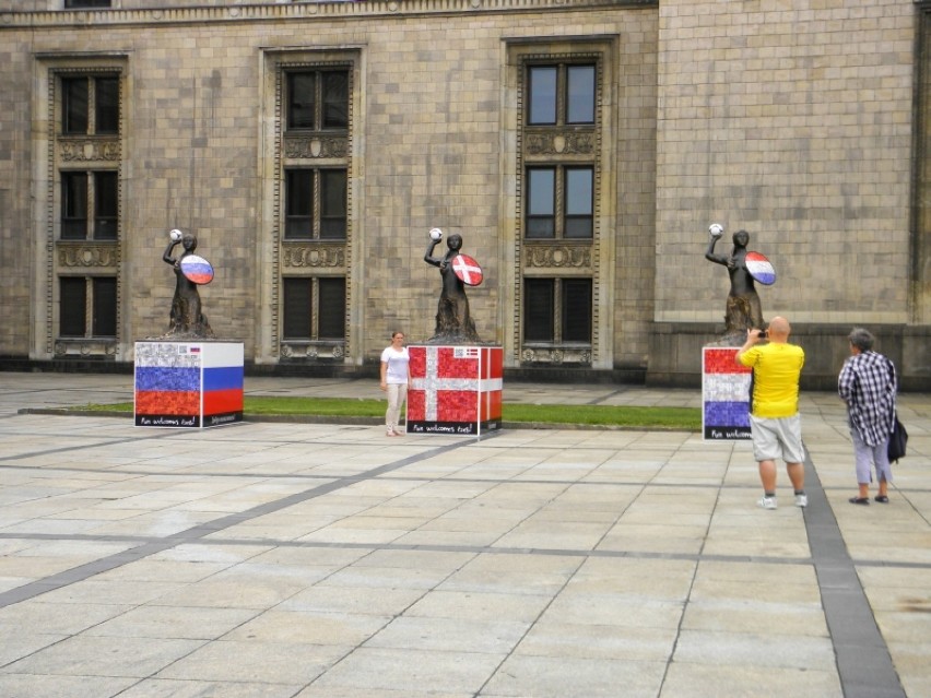 Syrenki z barwami krajów, które brały udział w Euro 2012...