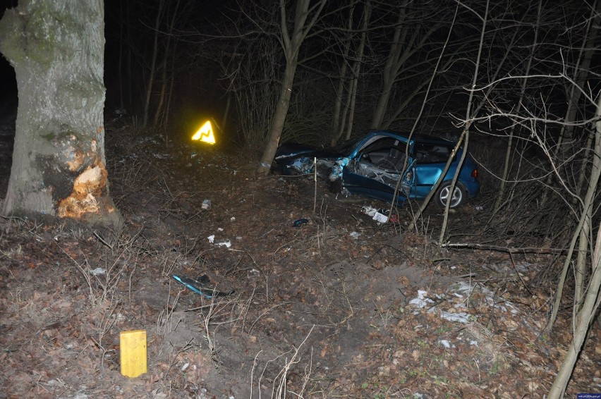 Wypadek w Leśnicy. Ranny został 25-letni kierowca
