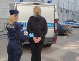 Gdańsk. Agresywna i pijana kobieta pobiła taksówkarza. Poszło o... 16 złotych
