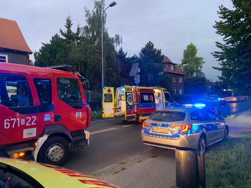 PILNE. Śmiertelny wypadek w Mikulczycach. Kierowca zginął na miejscu, pasażerowie ranni. Na miejscu służby i prokurator