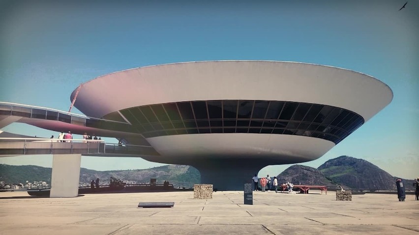 Film Archikosmos o kosmicznej architekturze Katowic