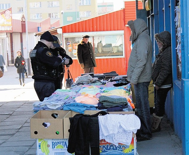 Podczas sobotnich kontroli na nielegalnie handlujących nałożono 11 mandatów.