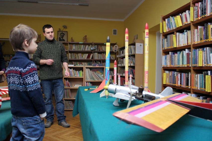 Modelarnia Ikar w Kołaczkowie pokazała samoloty i rakiety...