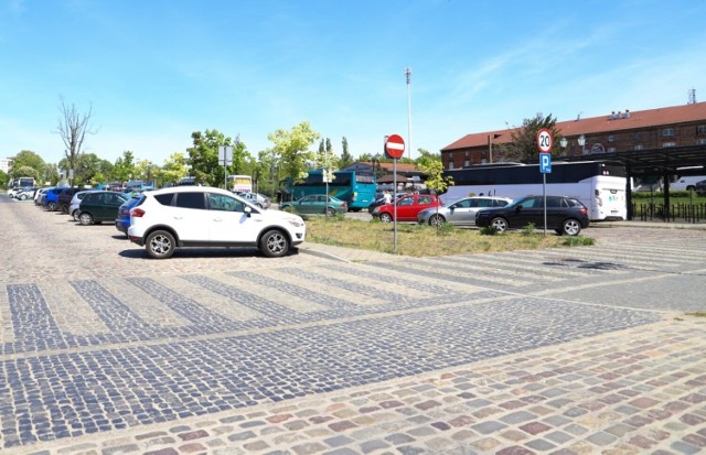 Parking przy Dworcu Miasto