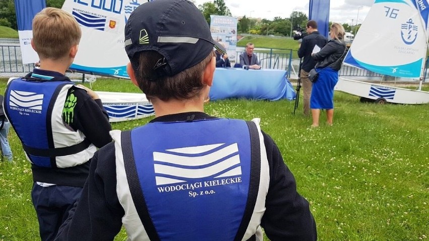 Wodociągi Kieleckie nadal wspierają młodych żeglarzy i ratowników. Podpisano kolejną umowę