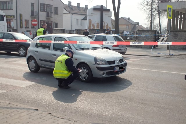 Wypadek w Zamościu: kierowca renault potrącił 16-latkę