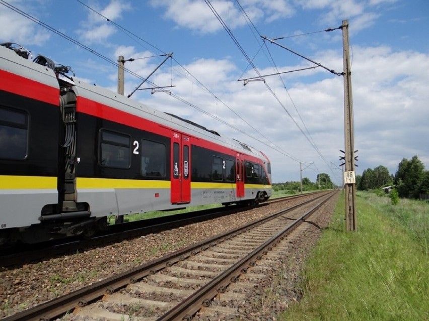 PKP PLK podpisały umowy na budowę przystanku kolejowego w Izabelowie koło Zduńskiej Woli