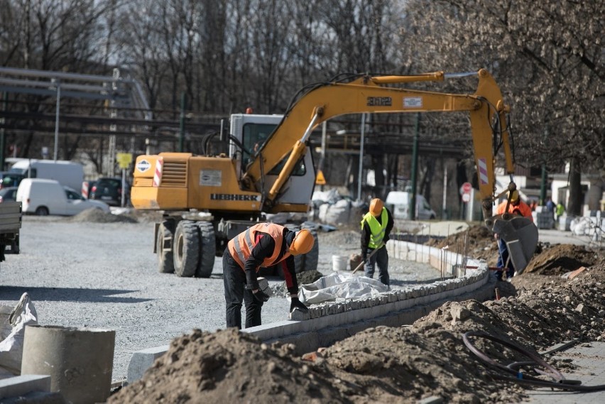 Zobacz postęp prac przy przebudowie ul. Igołomskiej [GALERIA]