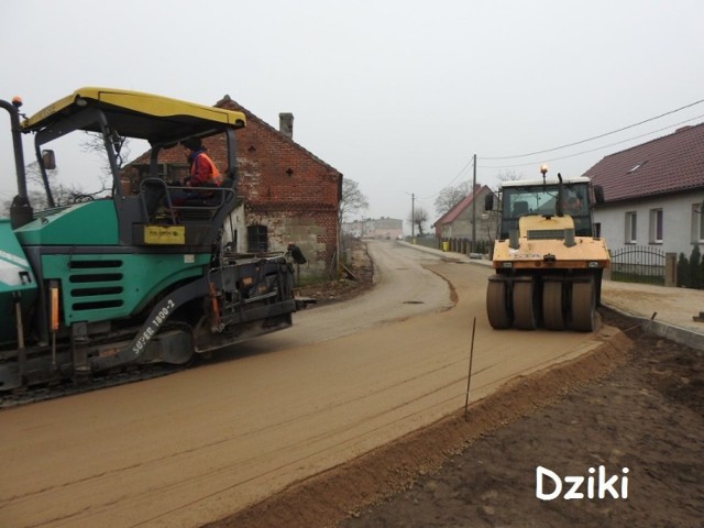 Remont drogi w Dzikach w gminie Szczecinek