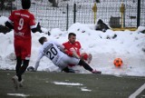 Chojniczanka Chojnice w Kartuzach ograła w sparingu Sokoła Ostróda. Obrona tym razem nie dała się zaskoczyć ZDJĘCIA