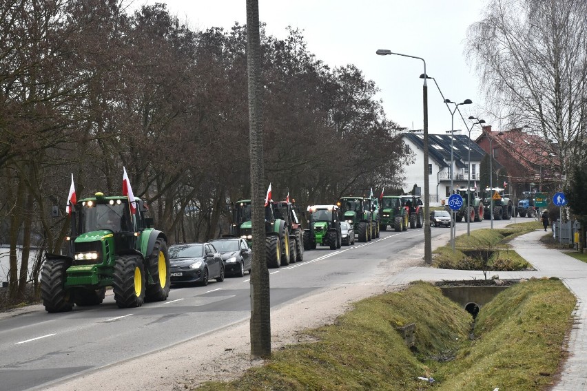 Rolnicy wyjechali na ulice w wielu miastach w Polsce, w tym...