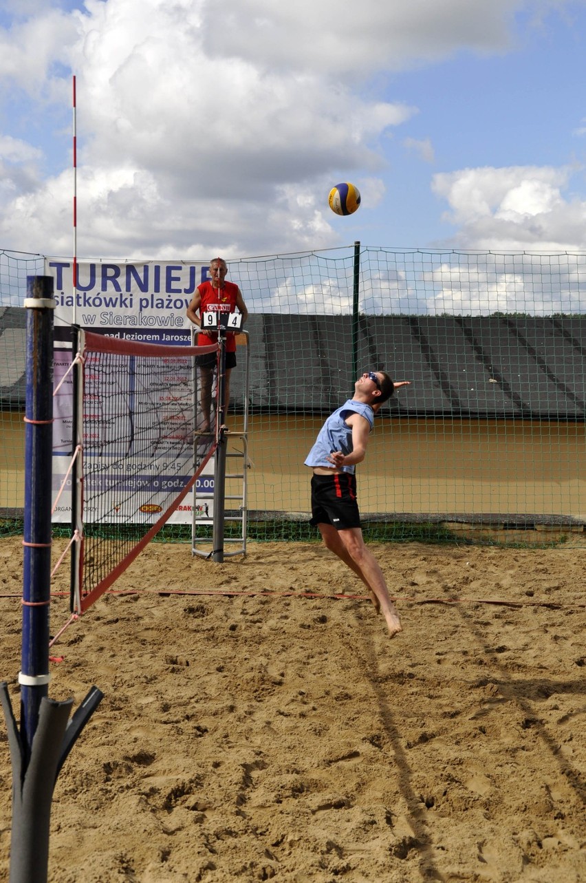 W Sierakowie odbył się kolejny turniej siatkówki plażowej, tym razem w formie &quot;Plus 70&quot;