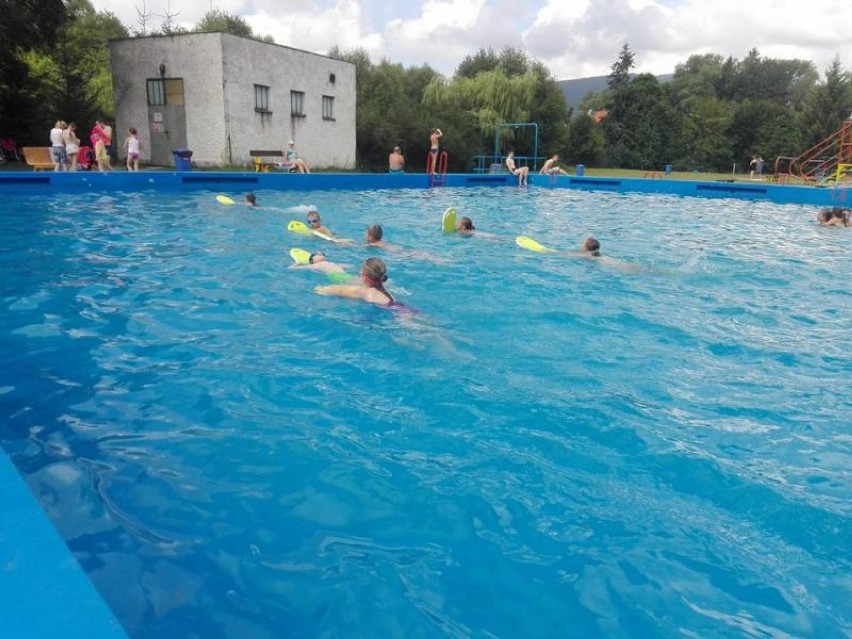 W Głuszycy trwa realizacja projektu „Głuszyccy pływacy” w ramach programu powszechnej nauki pływania "Umiem pływać". 