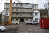 Zakopane. Rozpoczyna się remont budynku "Palace", gdzie Niemcy mordowali Polaków 