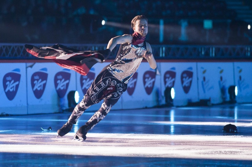 Kings on Ice. Popis łyżwiarskich umiejętności na Stadionie...